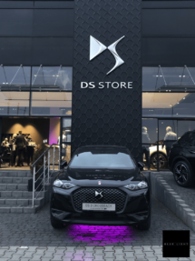 Realizacja oświetlenia i nagłośnienia premiery samochodu w salonie DS Store Kraków. Blue Light